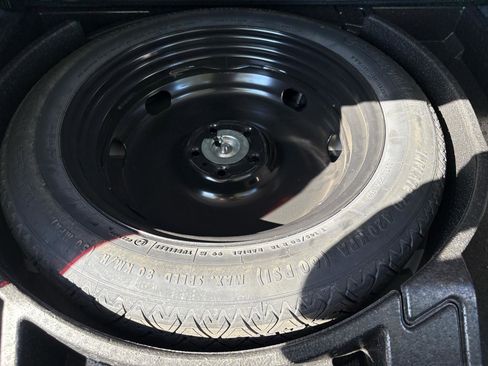 Used 2013 Volkswagen Tiguan S image 13