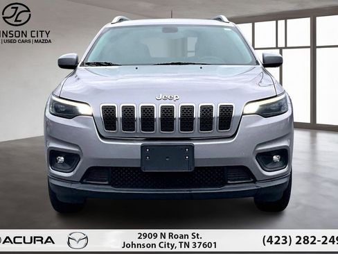 Used 2019 Jeep Cherokee Latitude w/ Popular Appearance Group image 3