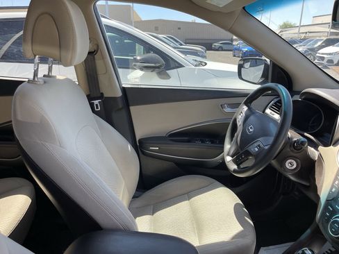 Used 2017 Hyundai Santa Fe Sport FWD image 7