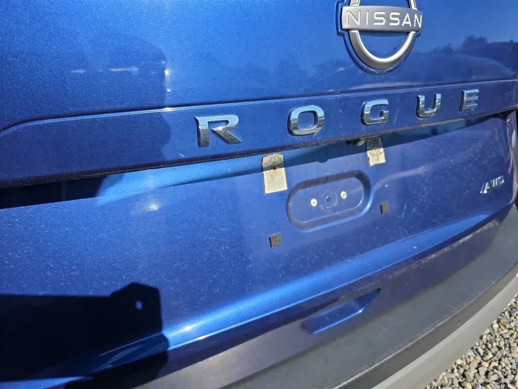 Used 2023 Nissan Rogue S AWD/4WD image 6