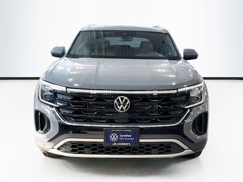 Certified 2025 Volkswagen Atlas Cross Sport SEL AWD/4WD image 2