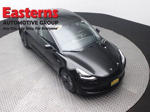 Used 2021 Tesla Model 3 Standard Range Plus RWD image 3