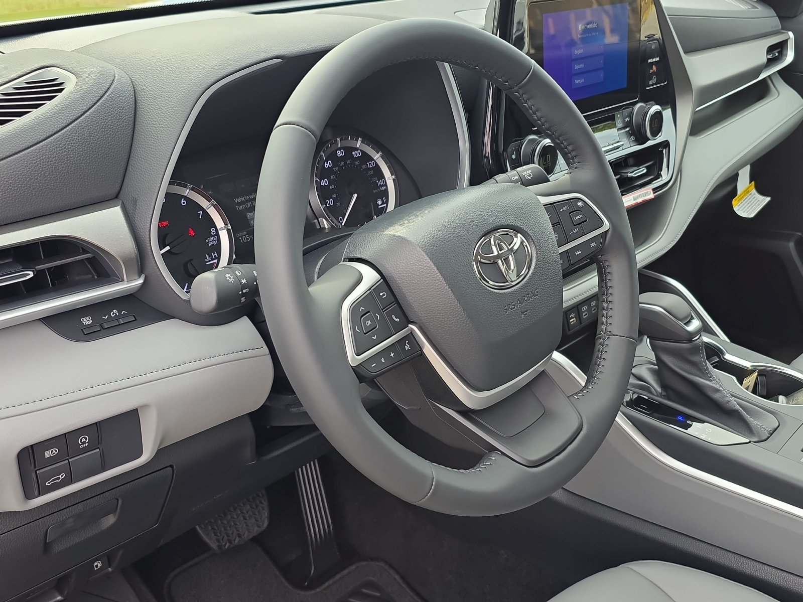 New 2026 Toyota Highlander XLE AWD/4WD image 12