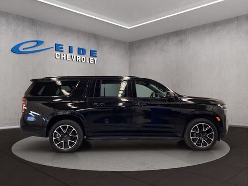Used 2024 Chevrolet Suburban RST w/ Luxury Package AWD/4WD image 16