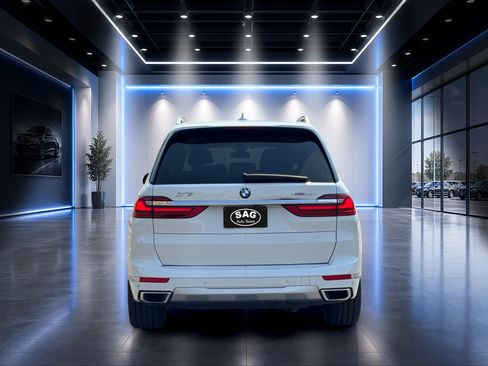 Used 2021 BMW X7 xDrive40i AWD/4WD image 5