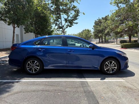 Used 2023 Kia Forte LXS FWD image 8