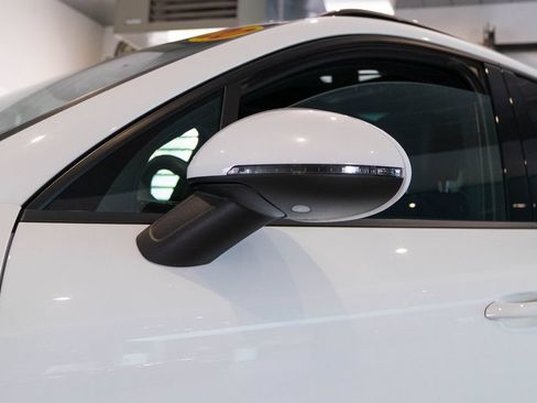 Certified 2020 Porsche Macan AWD/4WD image 12