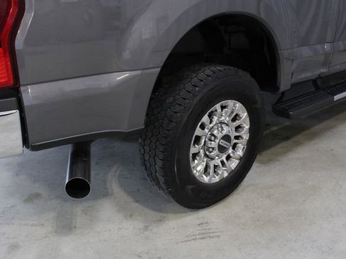 Used 2021 Ford F250 XLT w/ XLT Premium Package AWD/4WD image 25
