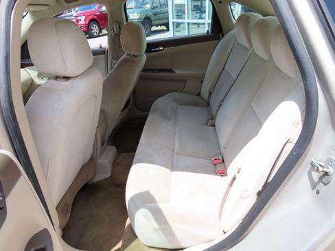 Used 2008 Chevrolet Impala LT FWD image 7