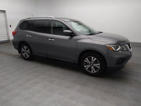 Used 2018 Nissan Pathfinder S FWD image 11