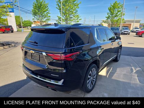 Used 2023 Chevrolet Traverse Premier AWD/4WD image 4