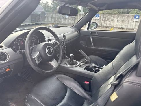 Used 2011 MAZDA MX-5 Miata Grand Touring w/ Premium Pkg RWD image 11