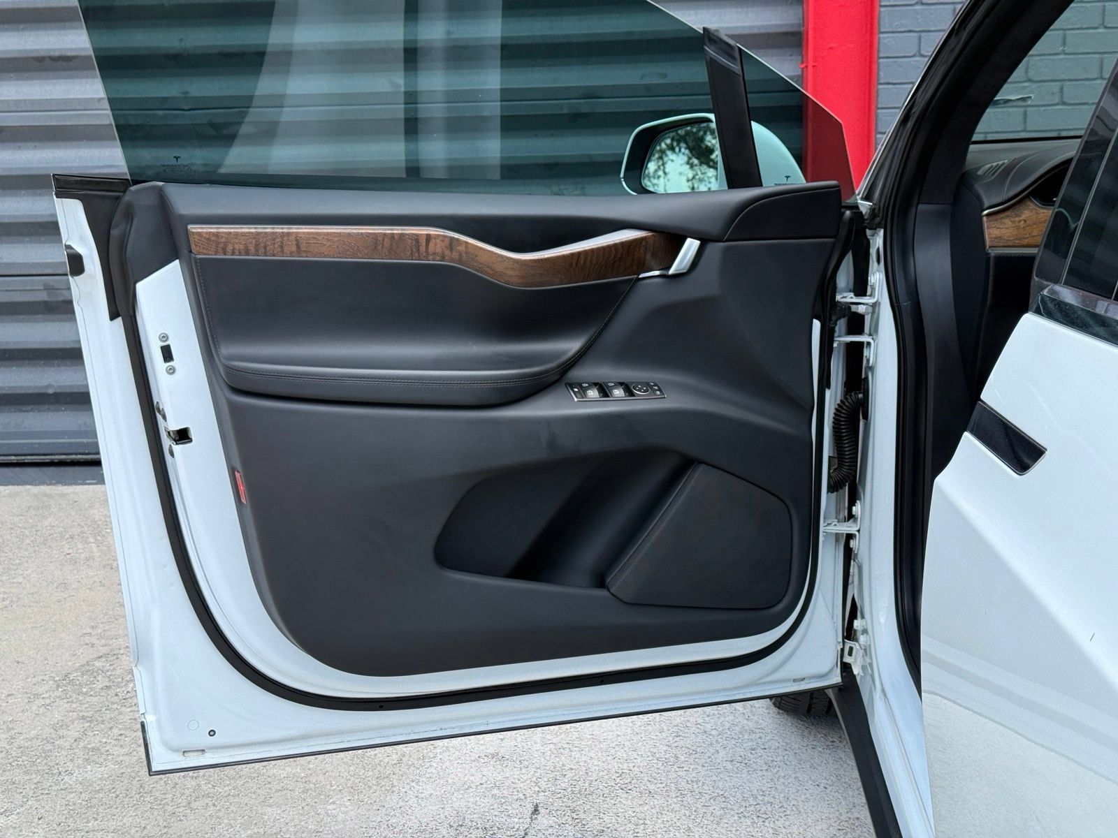 Used 2020 Tesla Model X Long Range AWD/4WD image 16