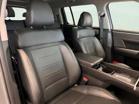 Used 2024 Hyundai Santa Fe Limited image 14