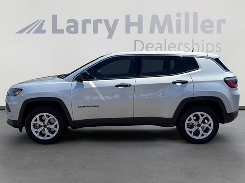 Certified 2025 Jeep Compass Sport AWD/4WD image 2