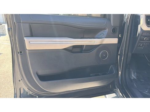 Used 2023 Ford Expedition Max Limited RWD image 13
