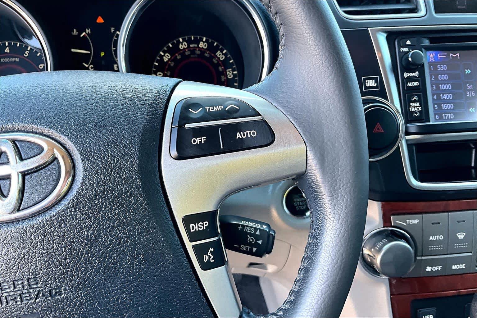 Used 2013 Toyota Highlander Limited FWD image 23