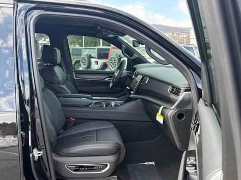 New 2026 Jeep Grand Wagoneer Summit image 27