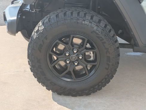 Certified 2024 Jeep Wrangler Willys image 22