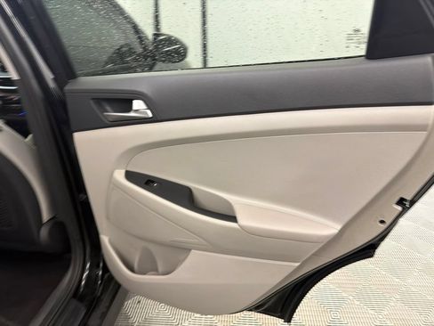 Used 2019 Hyundai Tucson SE FWD image 16
