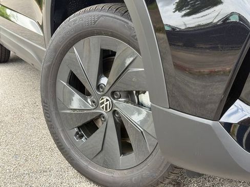 New 2026 Volkswagen Taos S image 2