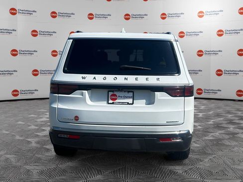 Used 2022 Jeep Wagoneer Series II AWD/4WD image 4