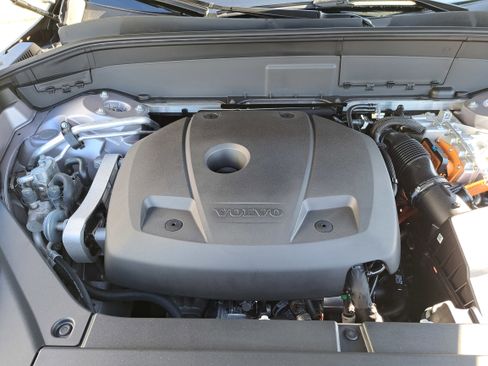 New 2026 Volvo XC90 T8 Ultra w/ Protection Package Premier image 9
