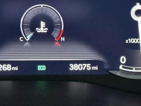 Used 2023 Genesis G70 3.3T w/ Sport Prestige Package image 21