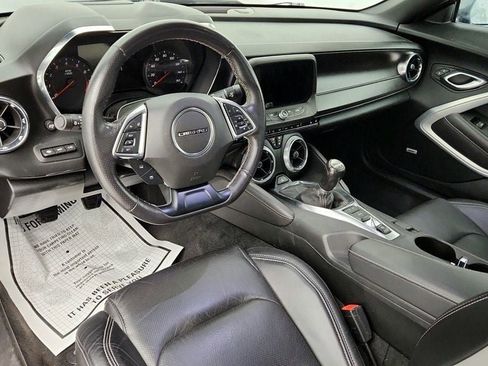 Used 2021 Chevrolet Camaro LT w/ RS Package image 10