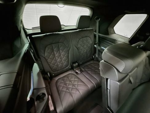 Used 2026 BMW X7 xDrive40i w/ M Sport Package AWD/4WD image 28
