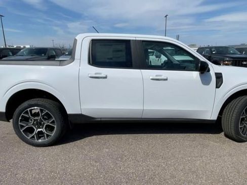 New 2026 Ford Maverick Lariat image 9