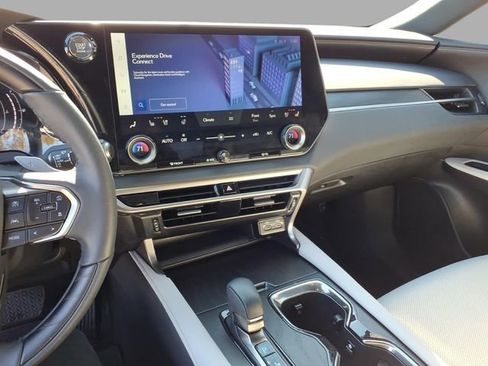 Certified 2024 Lexus RX 350 Premium w/ Accessory Package (Z1) image 20