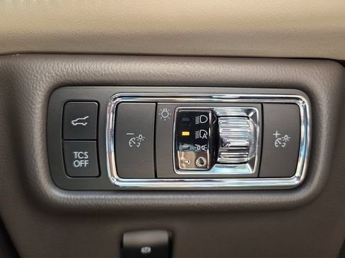 Used 2023 Lincoln Nautilus Reserve w/ Cargo Utility Package FWD image 20