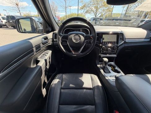 Used 2019 Jeep Grand Cherokee Overland image 19