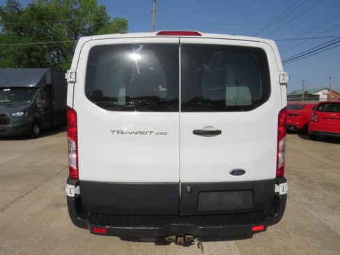 Used 2017 Ford Transit 250 130 Low Roof RWD image 6