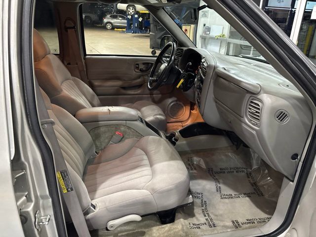 Used 2004 Chevrolet Blazer LS w/ Preferred Equipment Group AWD/4WD image 17