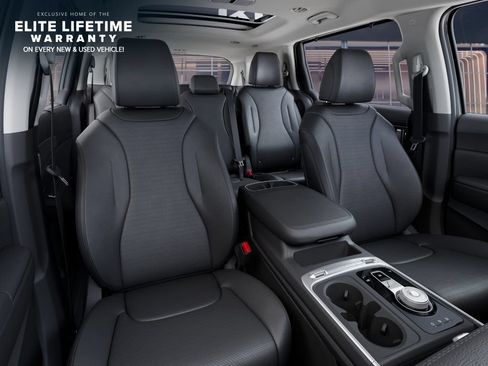 New 2027 Kia Carnival SX Prestige FWD image 16
