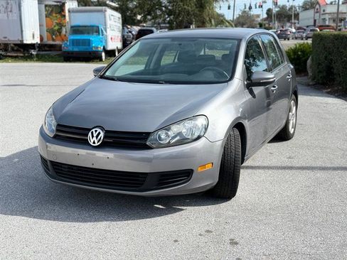 Used 2010 Volkswagen Golf 2.5L 4-Door PZEV image 2