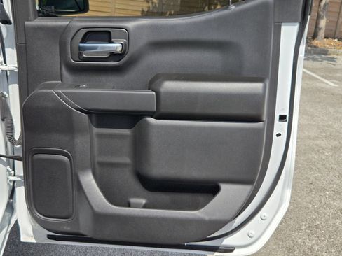 Used 2025 Chevrolet Silverado 1500 Custom Trail Boss AWD/4WD image 26