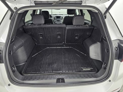 Used 2021 Chevrolet Equinox LT FWD image 24
