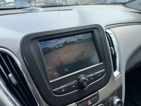 Used 2016 Chevrolet Malibu LT FWD image 13