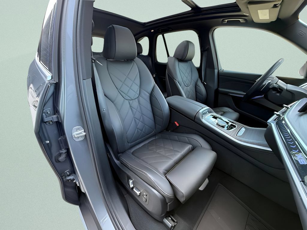 Certified 2024 BMW X5 sDrive40i w/ Premium Package RWD image 22