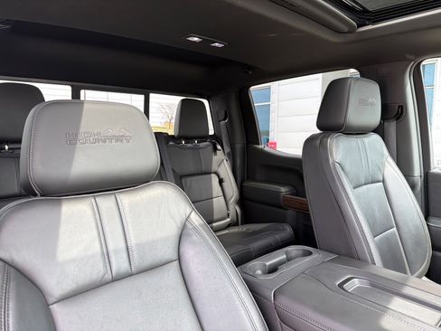 Used 2021 Chevrolet Silverado 1500 High Country w/ Technology Package image 31