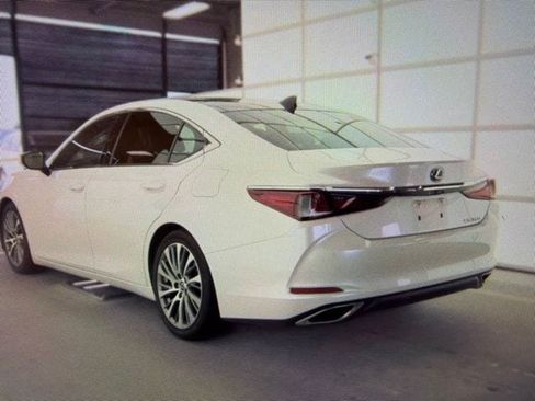 Used 2019 Lexus ES 350 w/ Accessory Package 2 FWD image 4