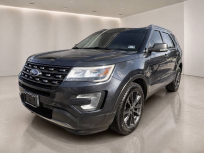 Used 2017 Ford Explorer XLT w/ Equipment Group 202A
