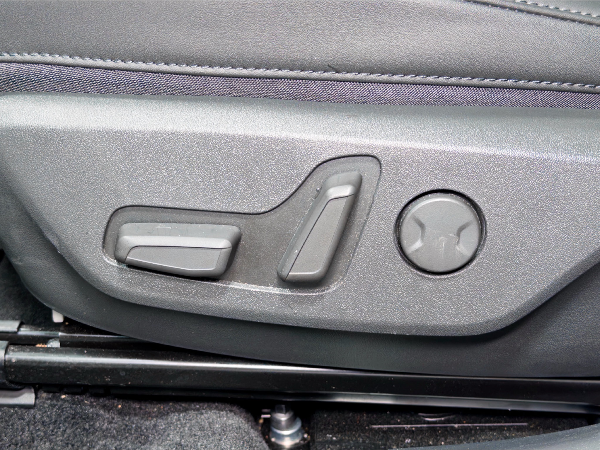 Used 2024 Kia Niro Wave w/ Wave Preserve Package FWD image 7
