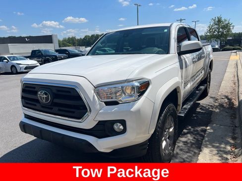 Used 2019 Toyota Tacoma SR5 RWD image 12