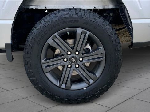 Used 2023 Ford F150 Lariat AWD/4WD image 11