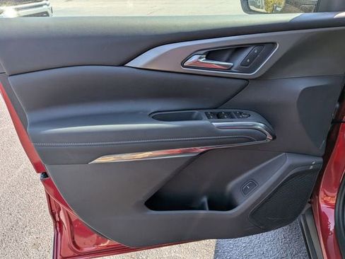 New 2026 Chevrolet Traverse LT w/ LPO, Floor Liner Package FWD image 11