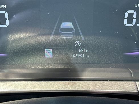 Used 2025 Kia Telluride LX FWD image 30